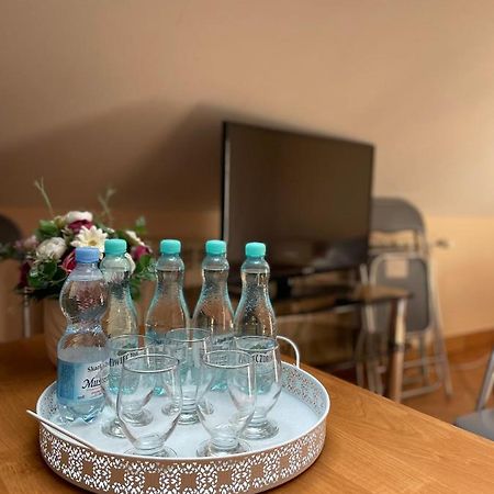 Restauracja Rozmarzyn Otel Ostrzeszów Dış mekan fotoğraf