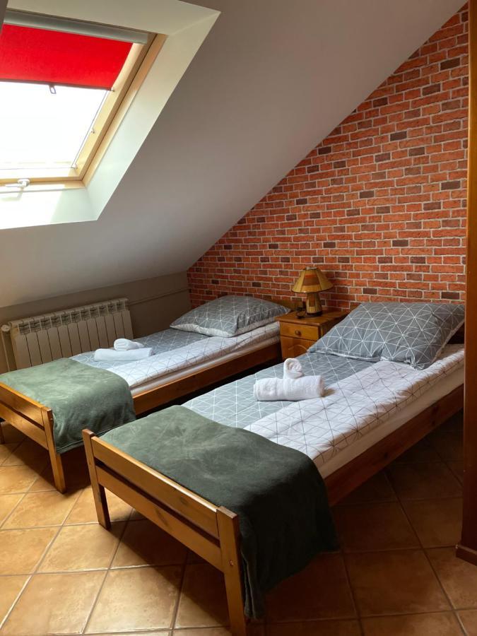 Restauracja Rozmarzyn Otel Ostrzeszów Dış mekan fotoğraf