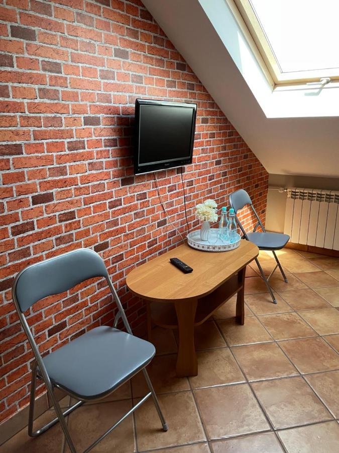Restauracja Rozmarzyn Otel Ostrzeszów Dış mekan fotoğraf
