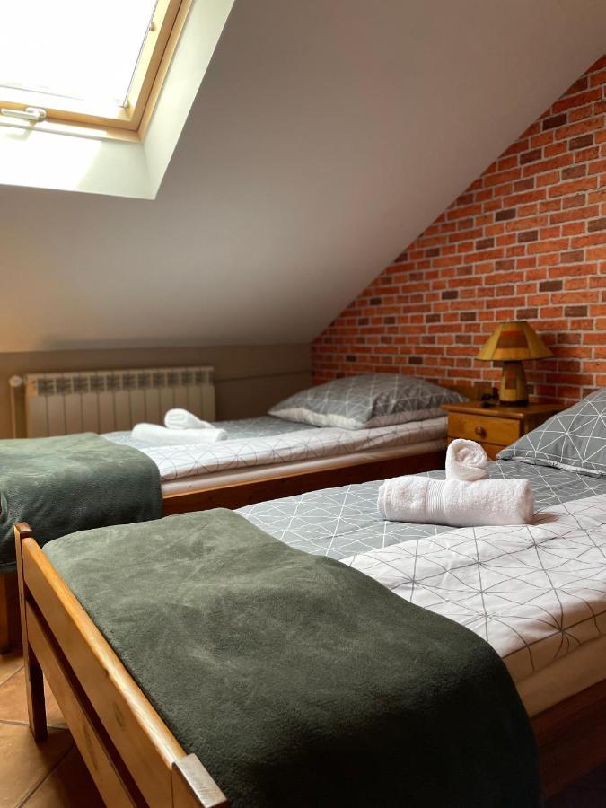 Restauracja Rozmarzyn Otel Ostrzeszów Dış mekan fotoğraf